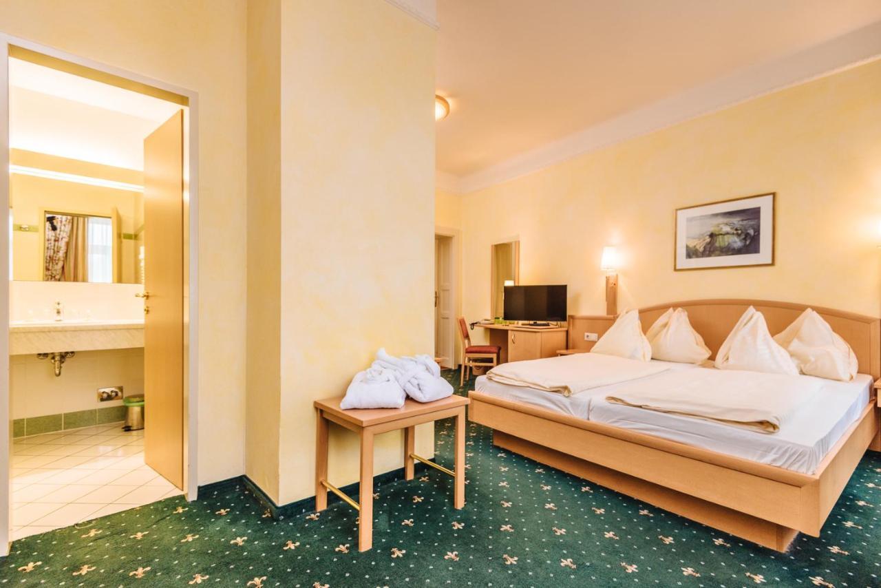 Hotel Drei Hasen Mariazell Exterior photo