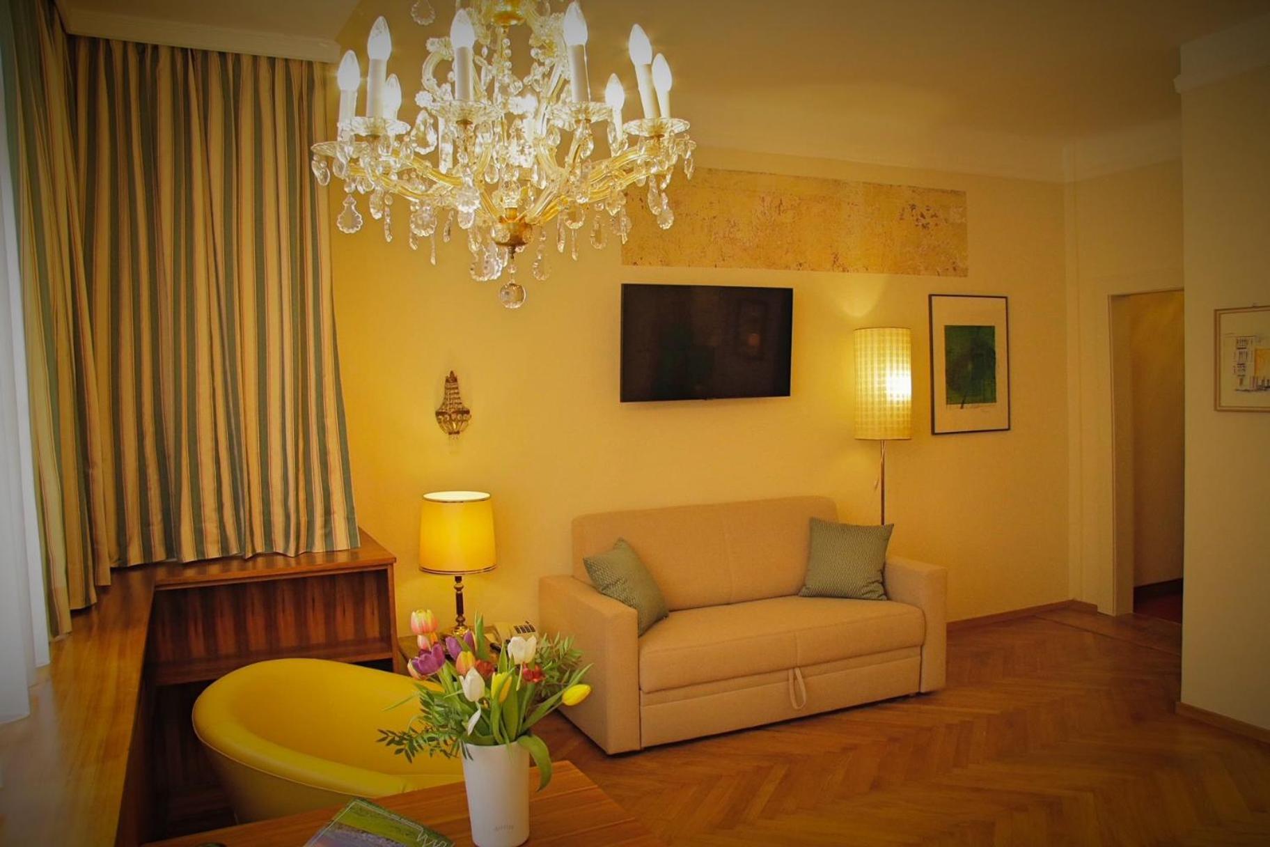 Hotel Drei Hasen Mariazell Exterior photo